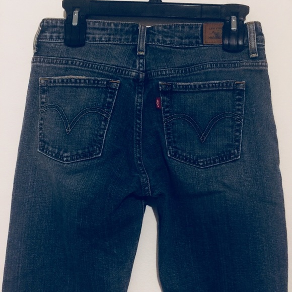 Women’s Levi’s Jeans 4 short 4S dark distress #30 - Picture 4 of 8